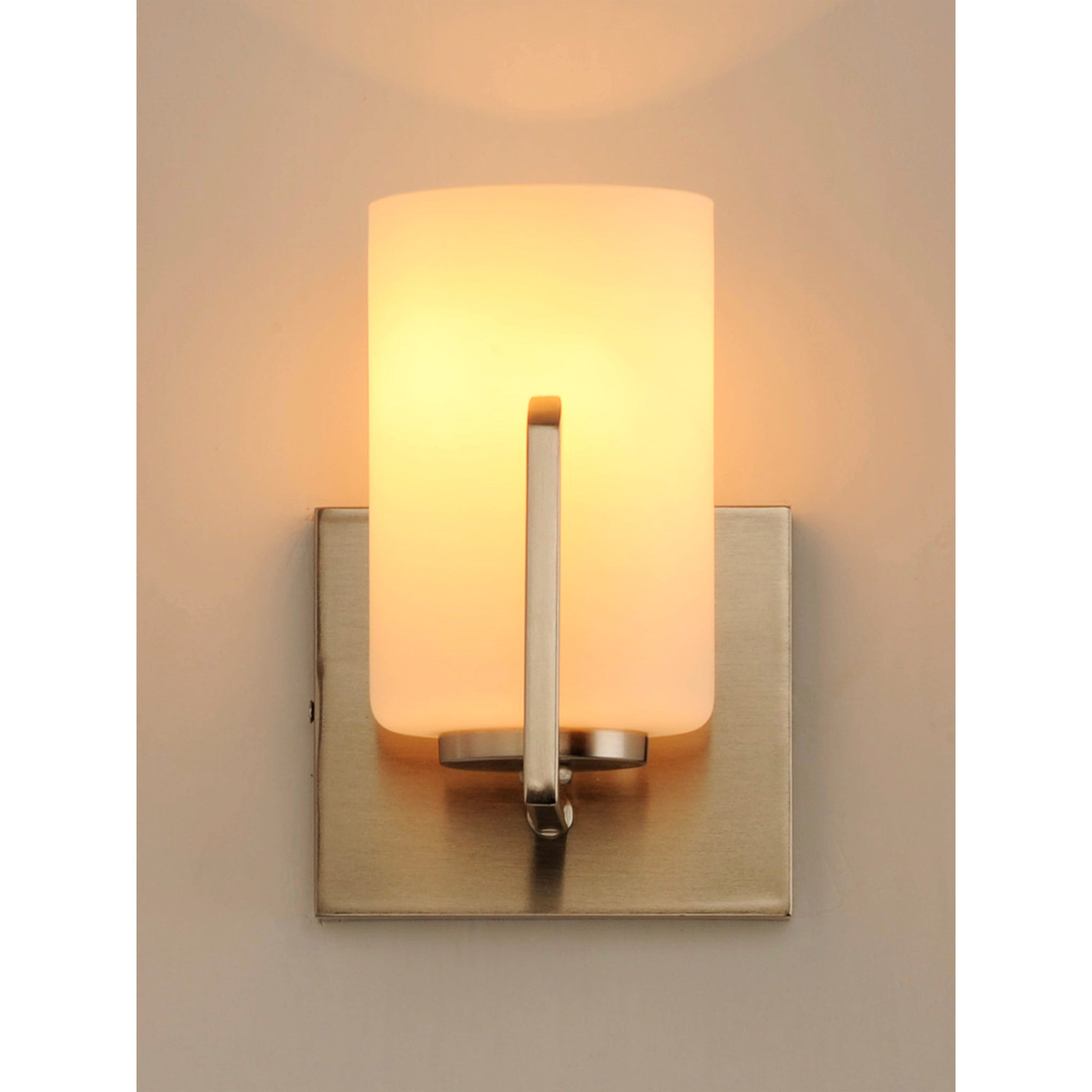 Dart 1-Light Wall Sconce