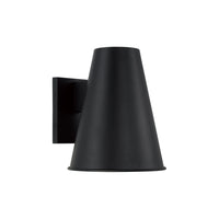 Yardley 1-Light Medium Outdoor Wall Lantern