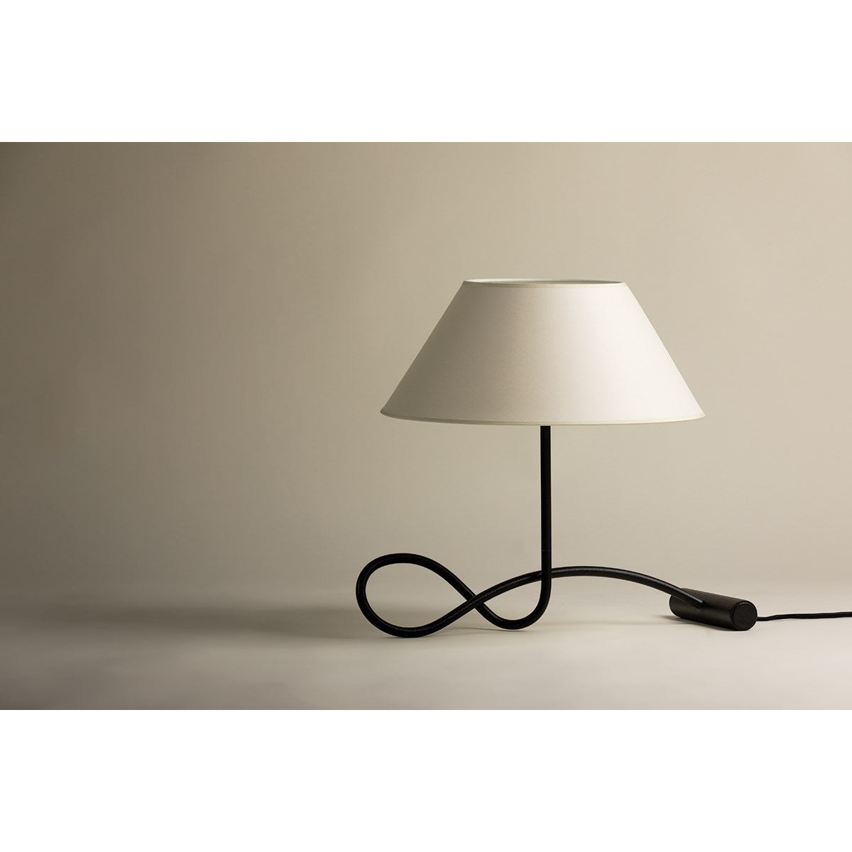 Fillea 2-Light Table Lamp