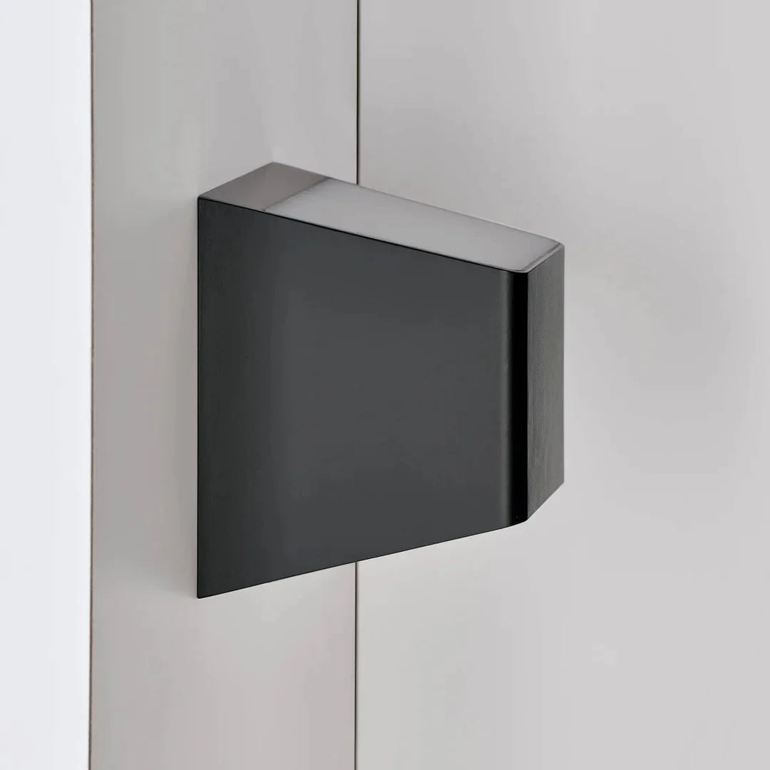 Ebb Outdoor Wall Sconce
