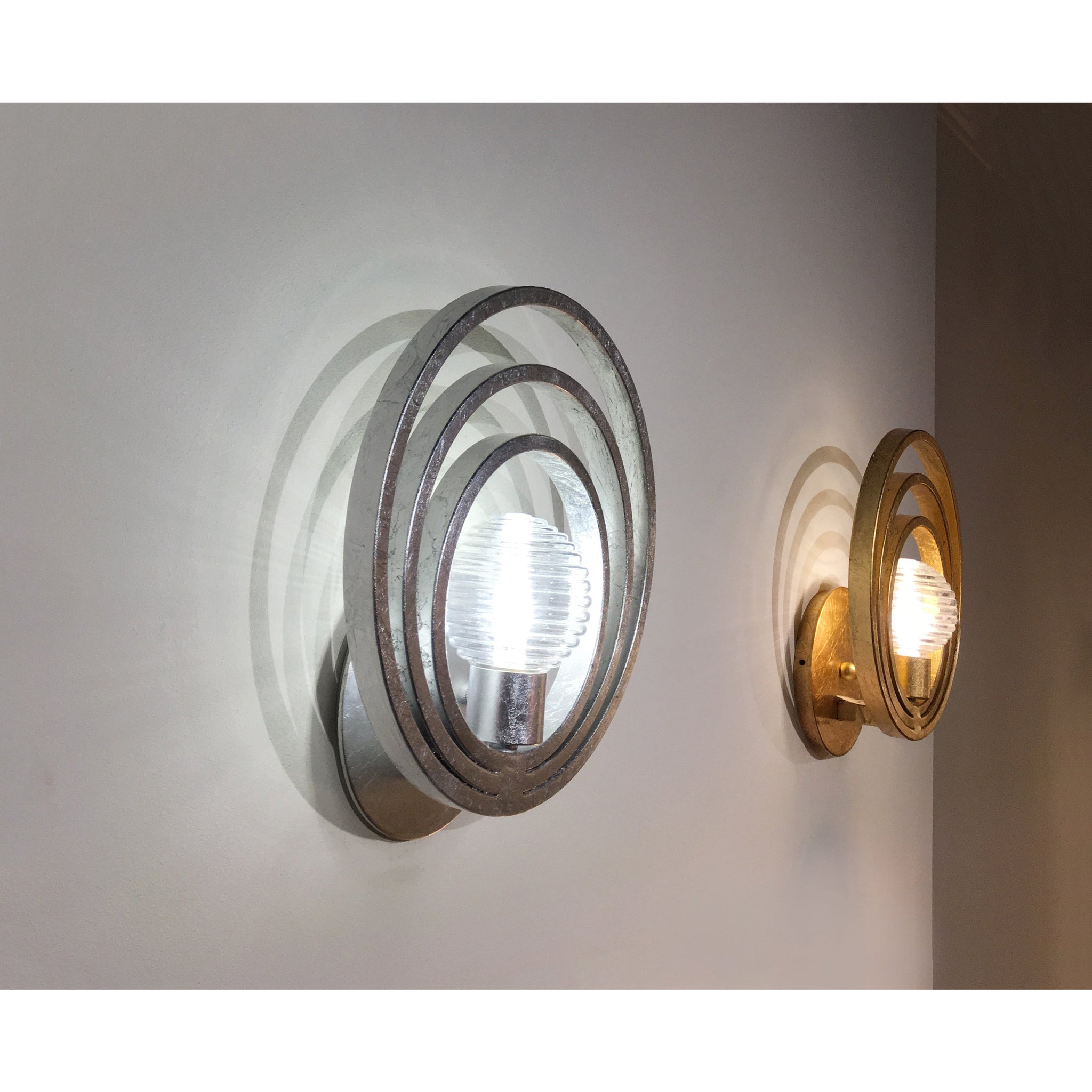 Frequency 1-Light Sconce