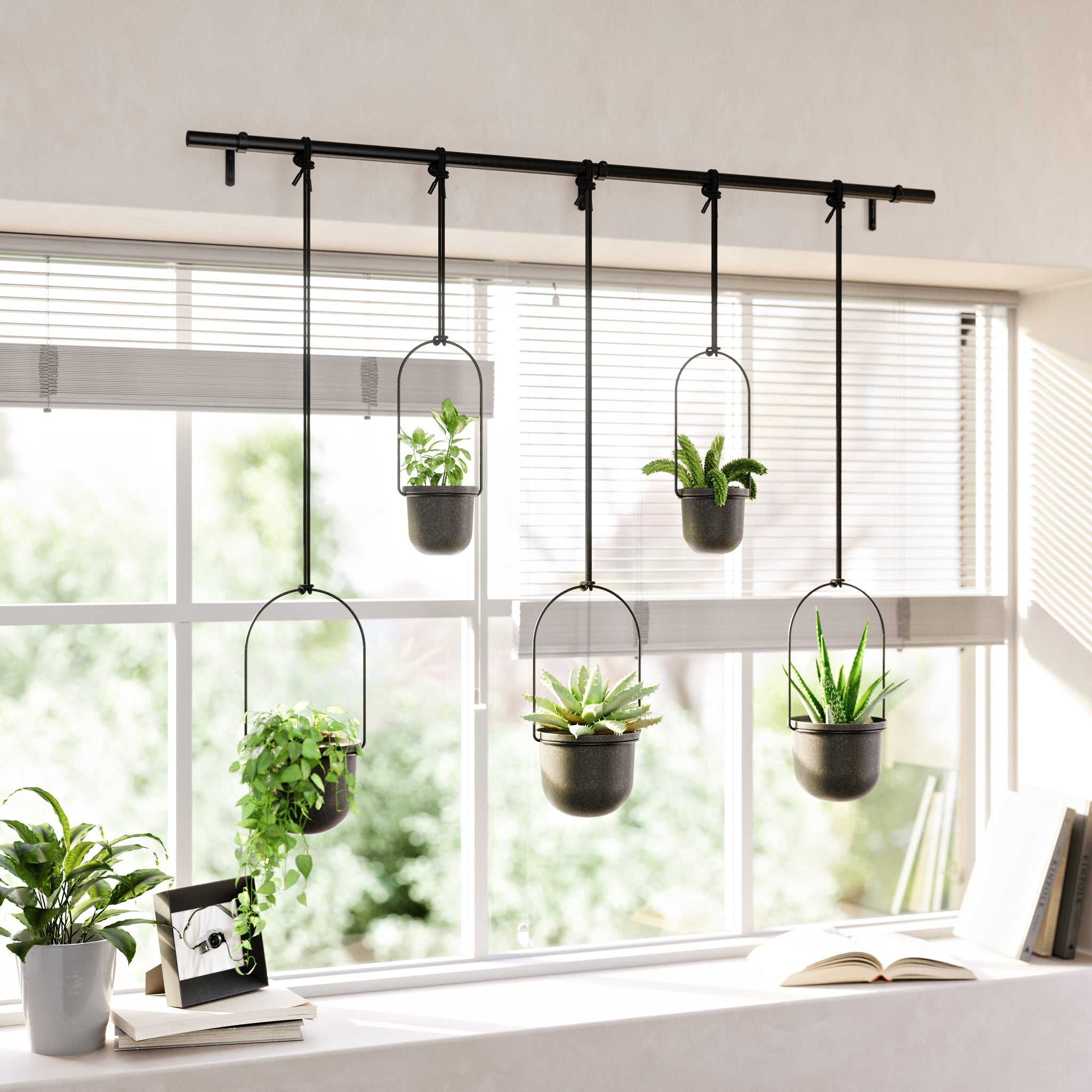 Triflora Hanging Planter (Set of 5)